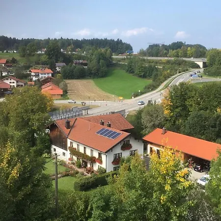Chiemgau Viktoria فندق
